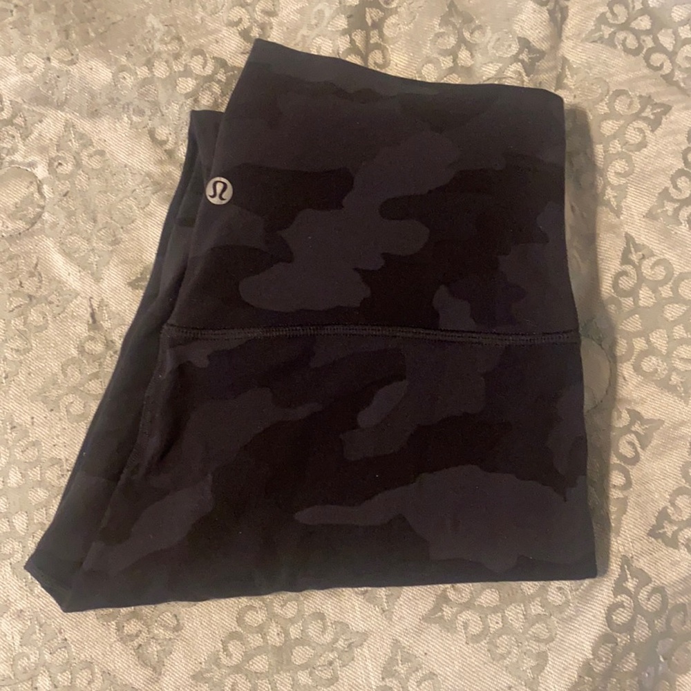 Size 8 camo lululemon leggings